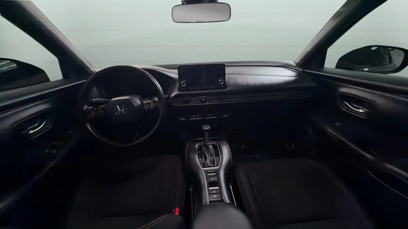 Used 2025 Honda HR-V Sport image 9