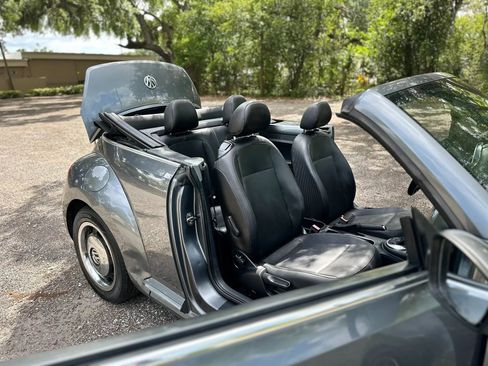 Used 2013 Volkswagen Beetle 2.5 image 5