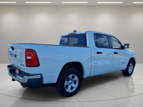 Used 2025 RAM 1500 Big Horn AWD/4WD image 3