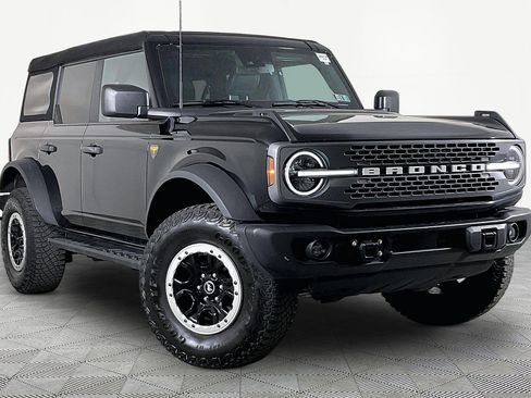 Used 2023 Ford Bronco Badlands w/ Sasquatch Package AWD/4WD image 4