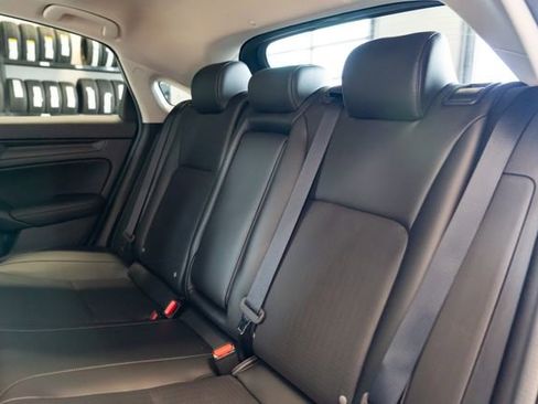 Used 2024 Honda Civic EX-L image 25