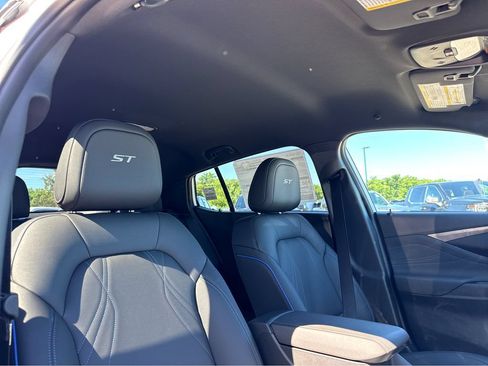 New 2026 Buick Envista Sport Touring w/ Convenience I Package FWD image 5