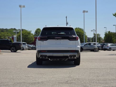 New 2026 GMC Yukon XL Denali w/ Denali Reserve Package AWD/4WD image 6