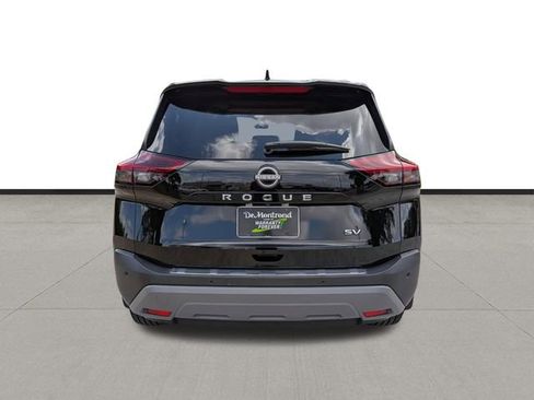 Used 2023 Nissan Rogue SV w/ SV Premium B Package FWD image 6