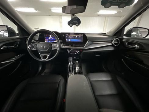 Certified 2024 Chevrolet Trax ACTIV w/ Sunroof Package FWD image 19