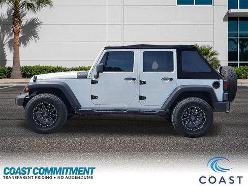 Used 2010 Jeep Wrangler Unlimited Sport RWD image 3