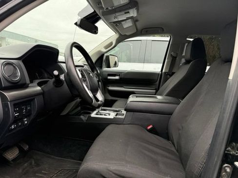 Used 2018 Toyota Tundra SR5 w/ SR5 Upgrade Package AWD/4WD image 8