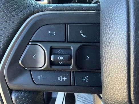 Used 2025 Toyota Tacoma TRD Off-Road AWD/4WD image 13
