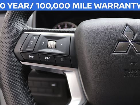 Used 2025 Mitsubishi Outlander SE AWD/4WD image 30