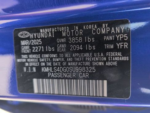 Used 2025 Hyundai Elantra SEL FWD image 35
