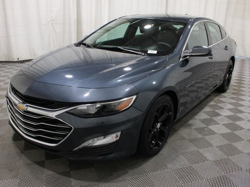 Used 2020 Chevrolet Malibu LT FWD image 35