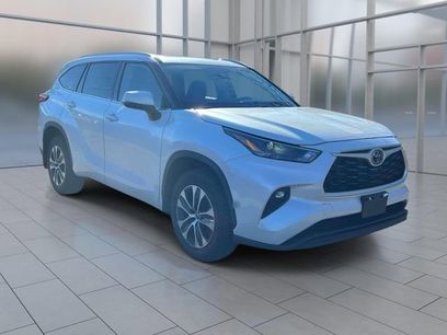 Used 2022 Toyota Highlander XLE