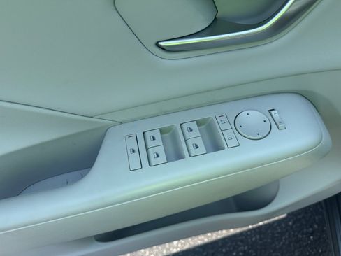 Used 2026 Hyundai Kona SEL Premium FWD image 31