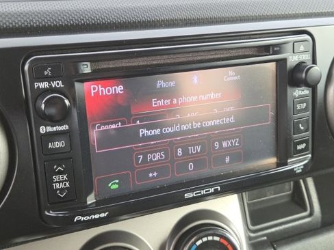 Used 2014 Scion xB image 3