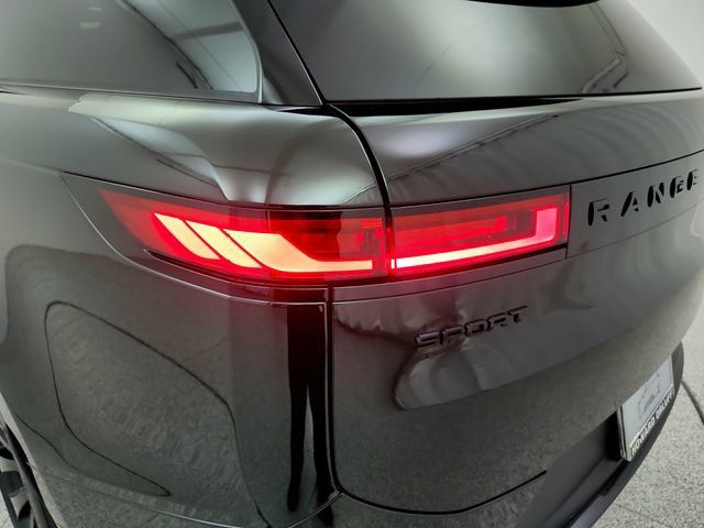 New 2026 Land Rover Range Rover Sport SE AWD/4WD image 31