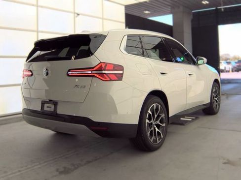 Used 2025 BMW X3 xDrive30i AWD/4WD image 4