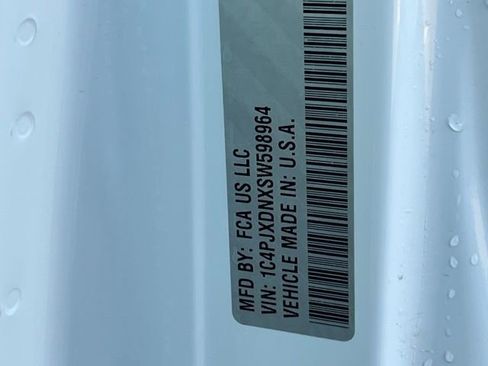 Used 2025 Jeep Wrangler Willys image 33