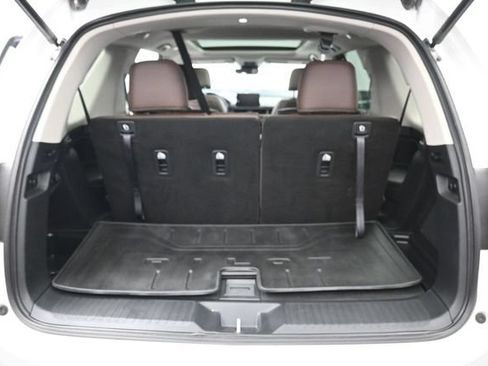 Certified 2025 Honda Pilot Elite image 30