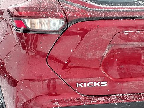 Used 2023 Nissan Kicks SV image 19