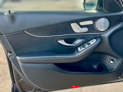 Used 2021 Mercedes-Benz C 300 4MATIC Sedan image 12