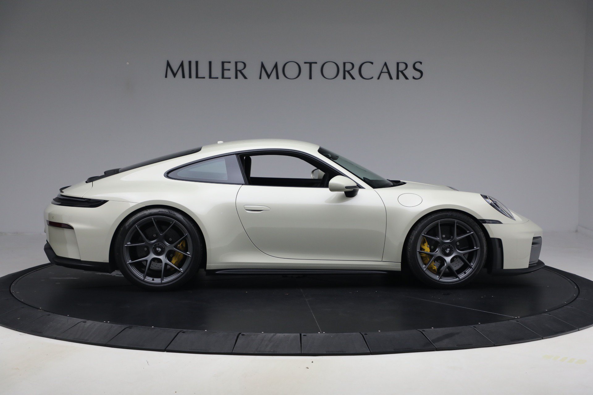 Used 2026 Porsche 911 GT3 RWD image 9