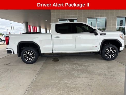 Used 2020 GMC Sierra 1500 AT4 w/ AT4 Preferred Package AWD/4WD image 2