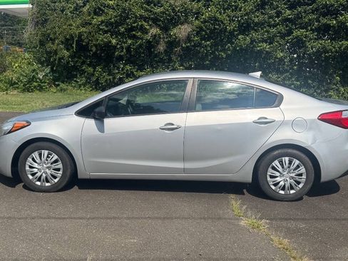 Used 2016 Kia Forte LX FWD image 5