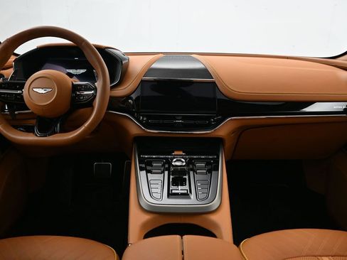 Used 2025 Aston Martin DBX 707 AWD/4WD image 9