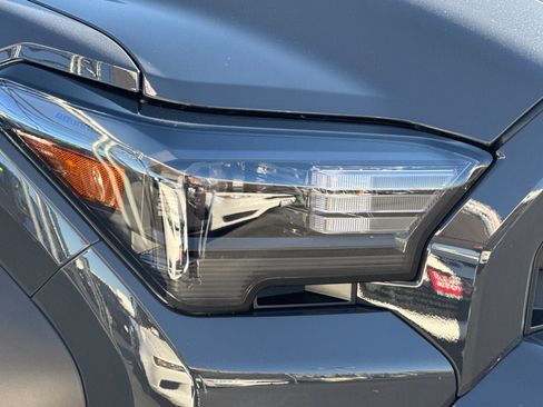 New 2026 Toyota 4Runner SR5 AWD/4WD image 27