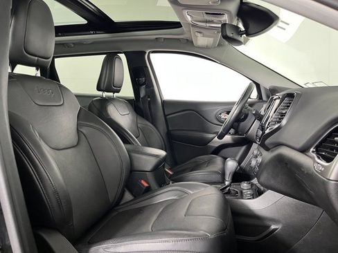 Used 2021 Jeep Cherokee Limited w/ Elite Package image 46