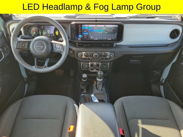 Used 2024 Jeep Wrangler Unlimited w/ Convenience Group AWD/4WD image 8
