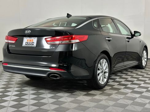 Used 2018 Kia Optima EX w/ Premium Package image 4