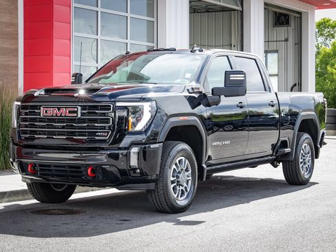 Used 2024 GMC Sierra 2500 AT4 w/ AT4 Premium Plus Package AWD/4WD image 8