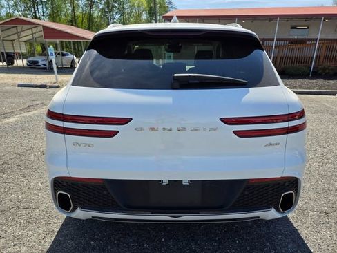 Used 2025 Genesis GV70 2.5T AWD/4WD image 6
