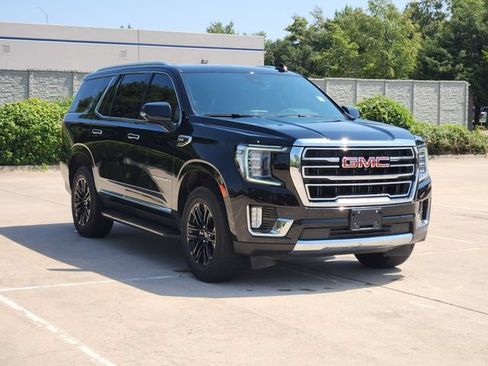 Used 2024 GMC Yukon SLT w/ SLT Luxury Package RWD image 3