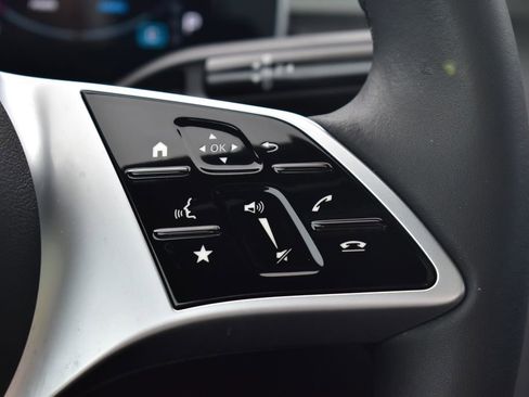 Certified 2025 Mercedes-Benz C 300 4MATIC Sedan image 17