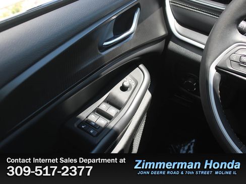 Used 2023 Jeep Grand Cherokee Altitude AWD/4WD image 14