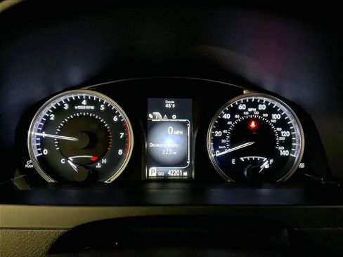 Used 2016 Toyota Camry LE image 19