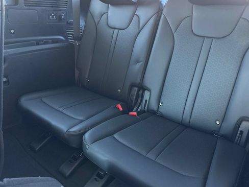 Certified 2023 Kia Sorento EX AWD/4WD image 18