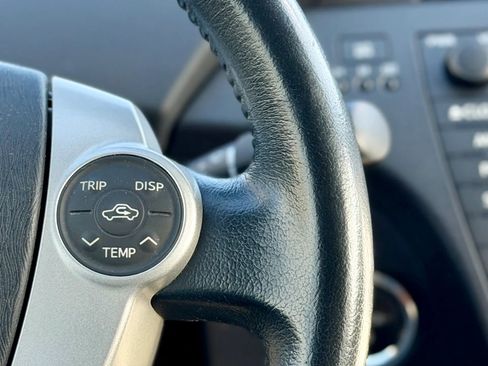 Used 2011 Toyota Prius Four image 16