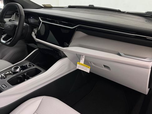 New 2026 Jeep Cherokee Limited AWD/4WD image 24