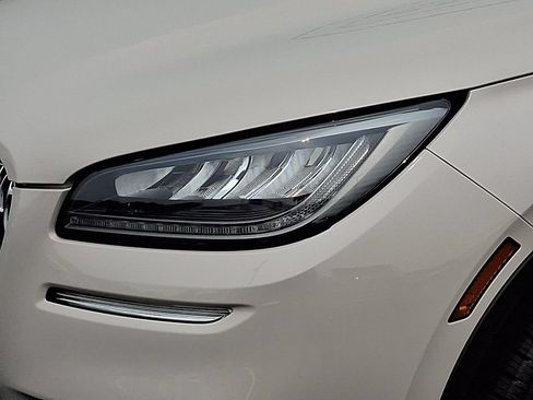 Certified 2021 Lincoln Corsair AWD w/ Premium Package image 9