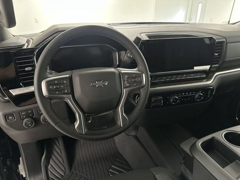New 2026 Chevrolet Silverado 1500 RST AWD/4WD image 13