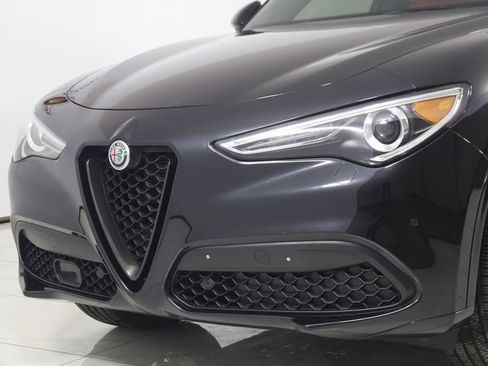 Used 2023 Alfa Romeo Stelvio Veloce image 57