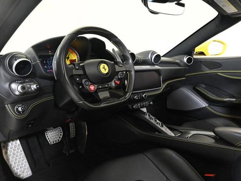 Certified 2020 Ferrari Portofino image 3