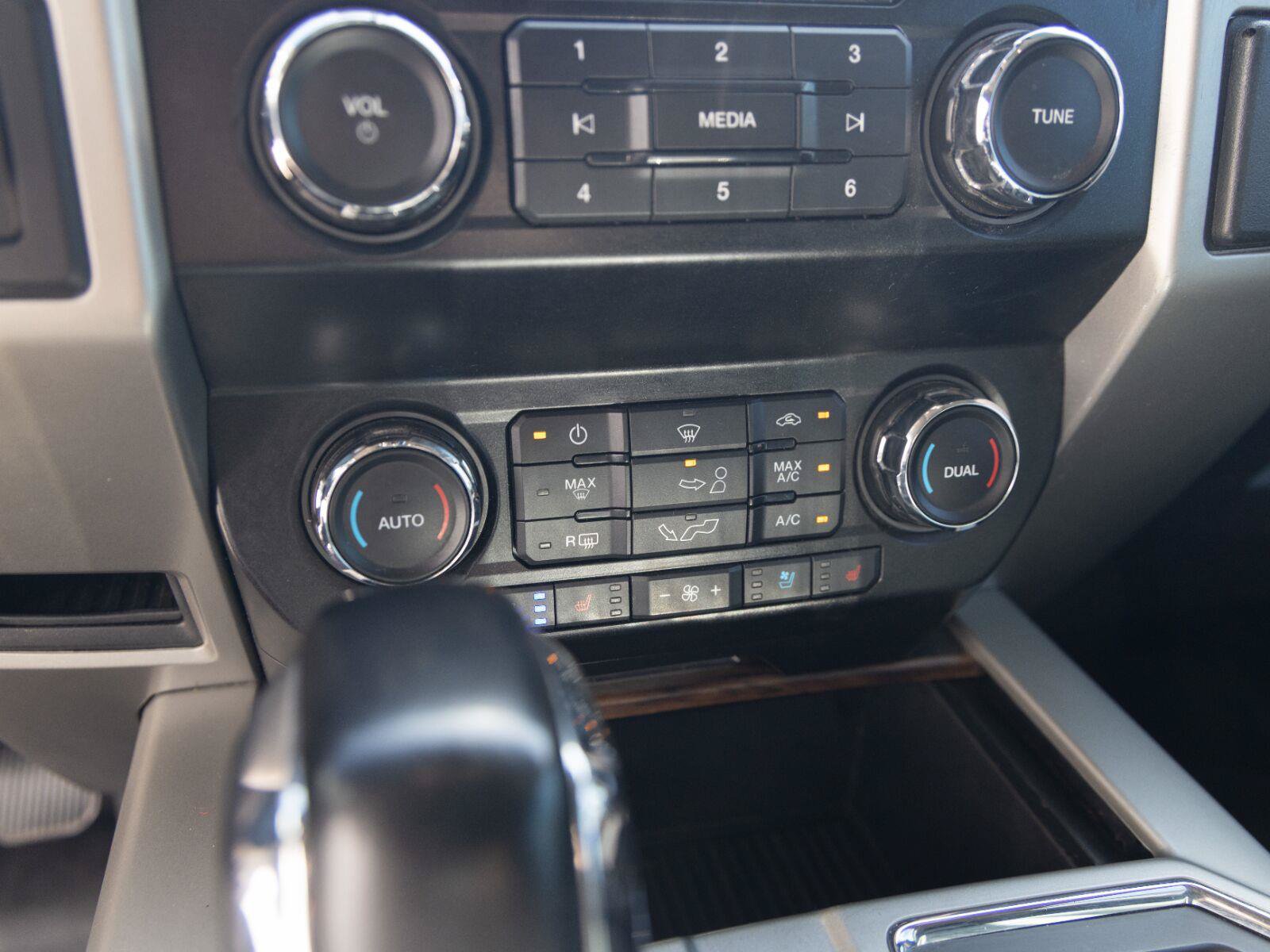 Used 2019 Ford F150 Lariat AWD/4WD image 24