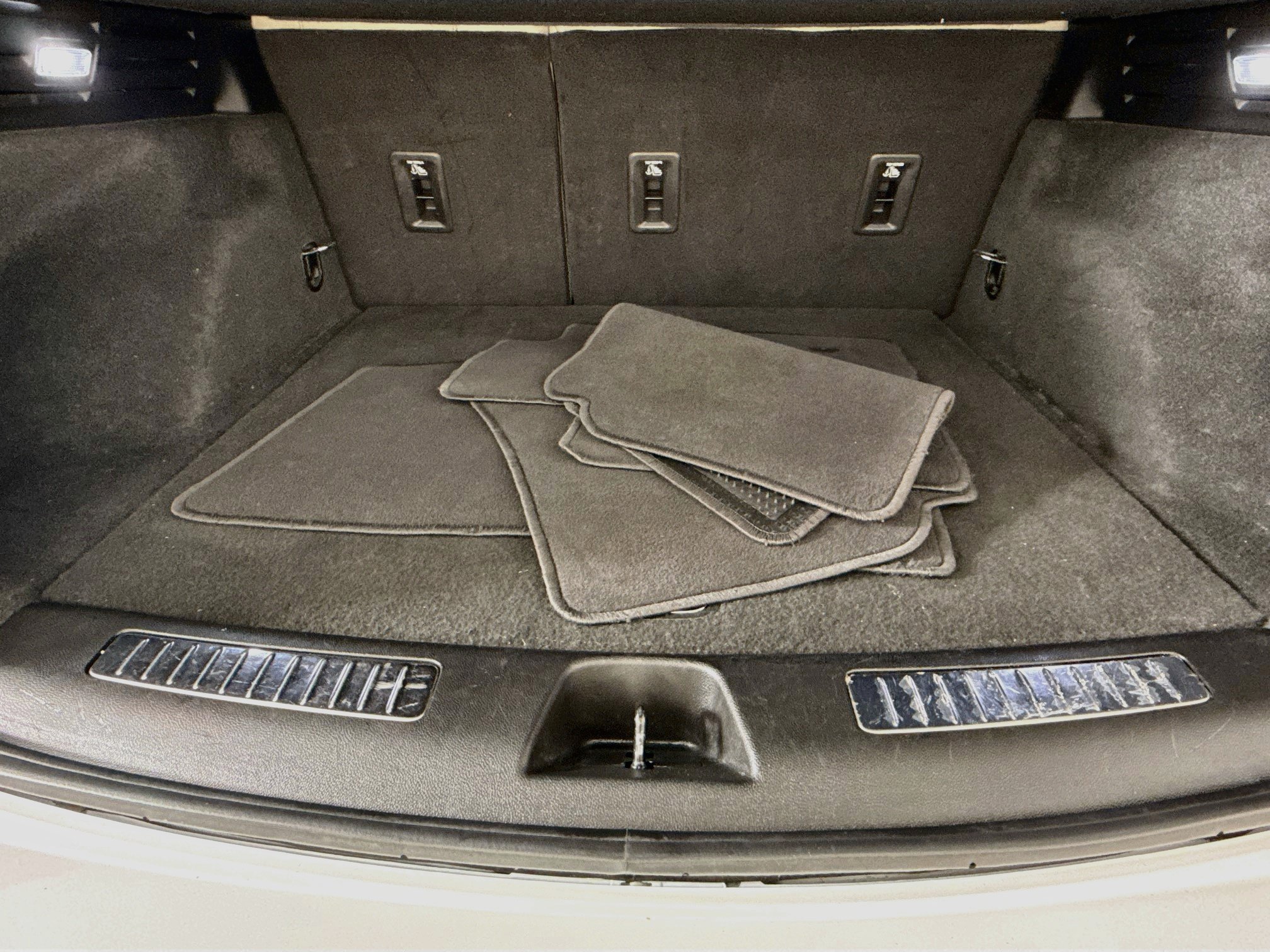Used 2021 Cadillac XT4 Premium Luxury w/ Cold Weather Package FWD image 29