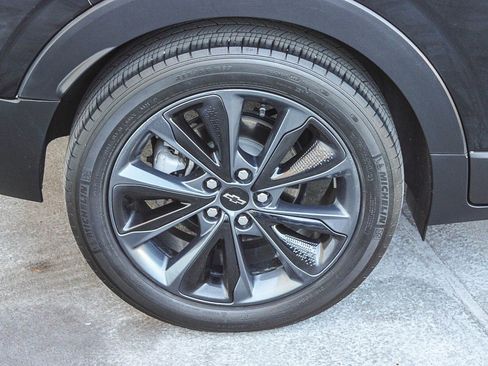 Used 2022 Chevrolet Bolt EUV Premier w/ Launch Edition image 12