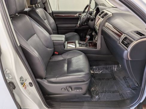 Used 2018 Lexus GX 460 Luxury w/ Preferred Accessory Package AWD/4WD image 37