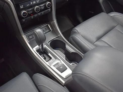 Used 2019 Subaru Ascent Limited AWD/4WD image 25